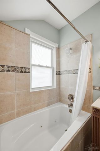 6649 Bantry Avenue, Cincinnati, OH 45213