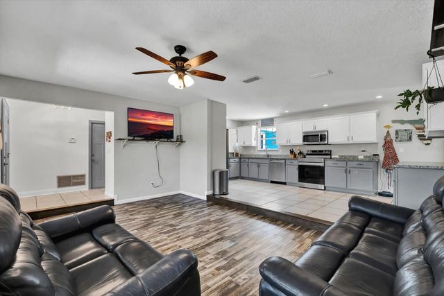 245 COUNTRY CIRCLE DRIVE E, Port Orange, FL 32128