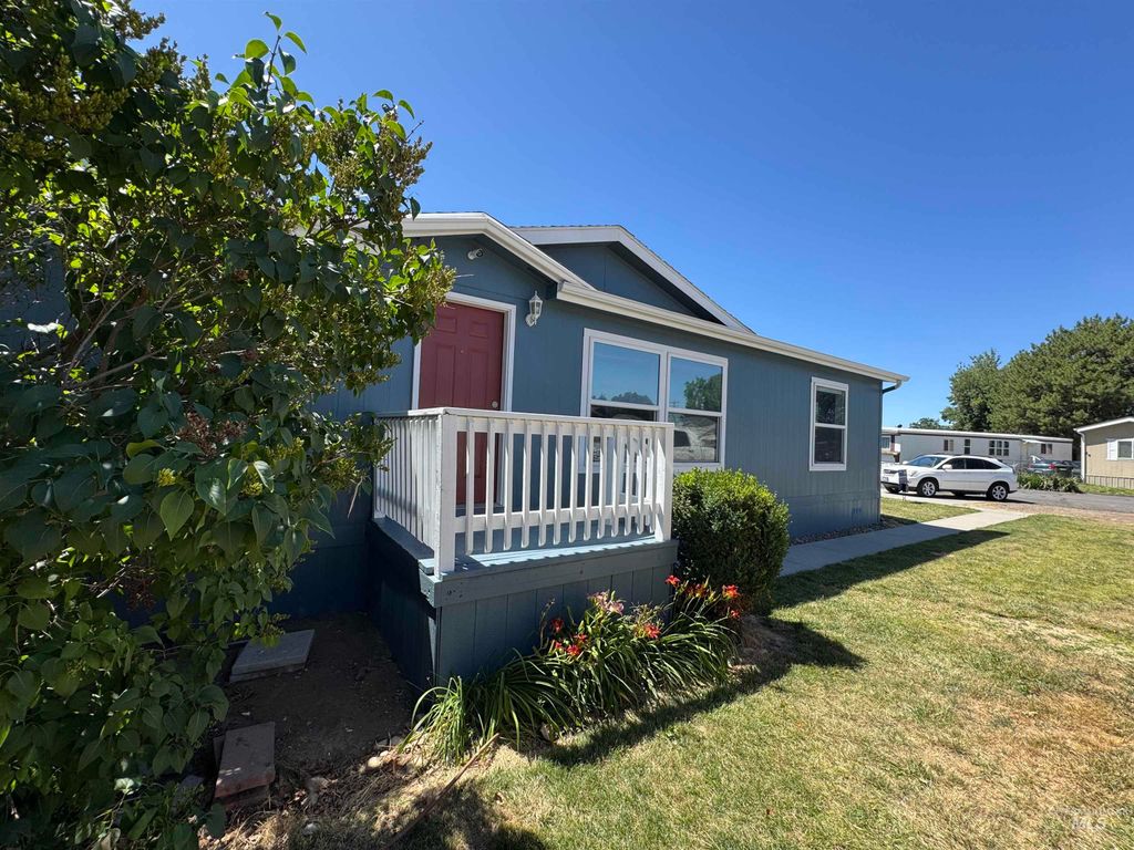 100 Nw 16th S 6, Fruitland, ID 83619