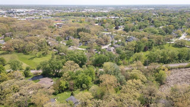 14545 Woodland Avenue, Orland Park, IL 60462