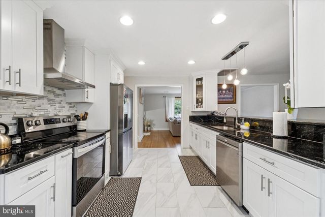 735 SPRING HILL, Feasterville Trevose, PA 19053