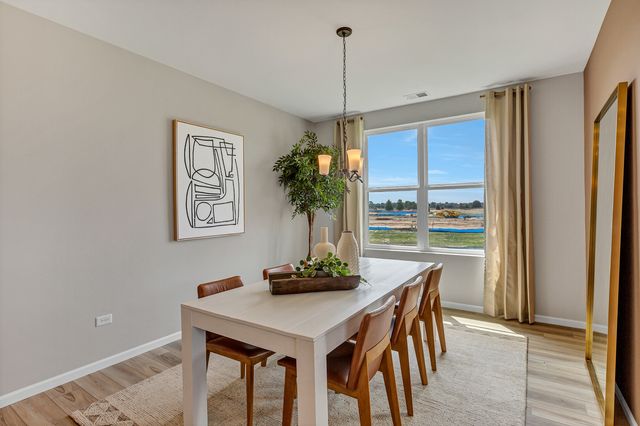 2798 Spring Circle South, Lindenhurst, IL 60046