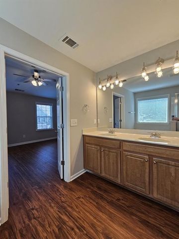 3352 Castleberry Village Circle, Cumming, GA 30040