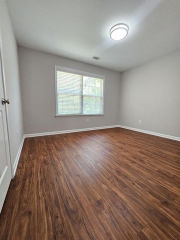 3352 Castleberry Village Circle, Cumming, GA 30040