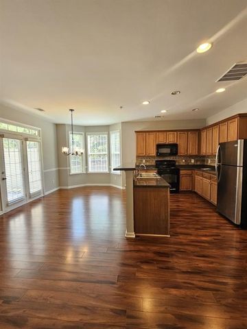 3352 Castleberry Village Circle, Cumming, GA 30040