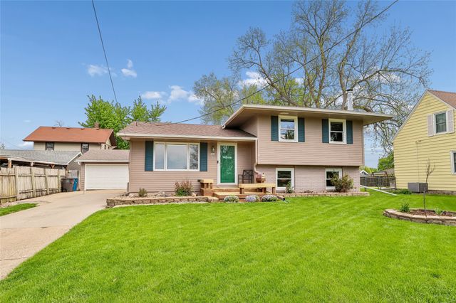 108 E Leach Avenue, Des Moines, IA 50315