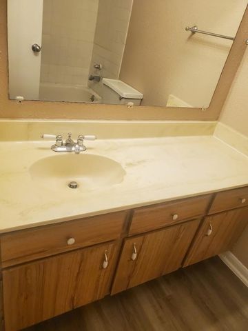 250 El Dorado 296, Webster, TX 77598