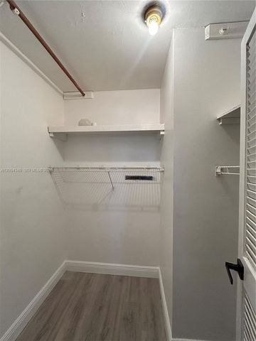 8962 S Hollybrook Blvd 202, Pembroke Pines, FL 33025