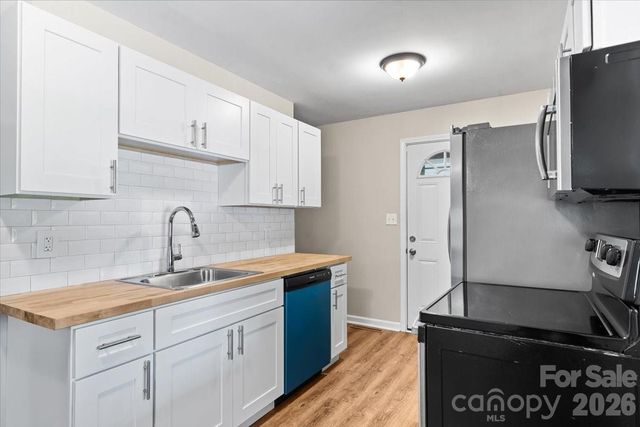 208 Tomberlin Road, Mount Holly, NC 28120