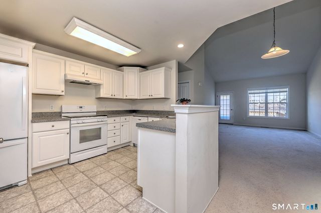 104 Cherry Circle 104, Prospect, CT 06712