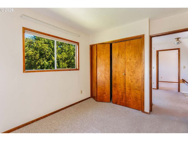 5010 Sw MILES St, Portland, OR 97219