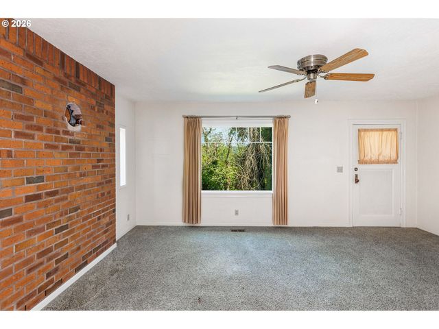 5010 Sw MILES St, Portland, OR 97219