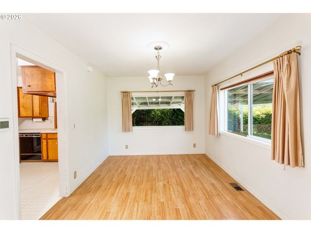 5010 Sw MILES St, Portland, OR 97219