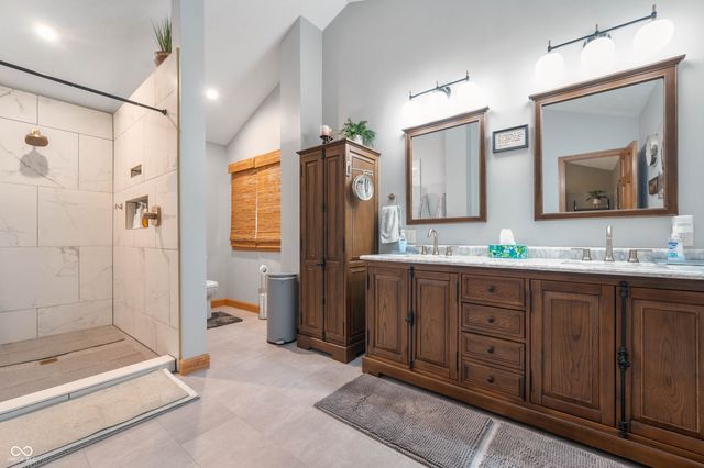 11612 Victoria Court, Carmel, IN 46033