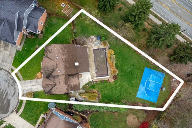 11612 Victoria Court, Carmel, IN 46033