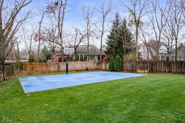 11612 Victoria Court, Carmel, IN 46033