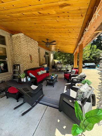 11612 Victoria Court, Carmel, IN 46033