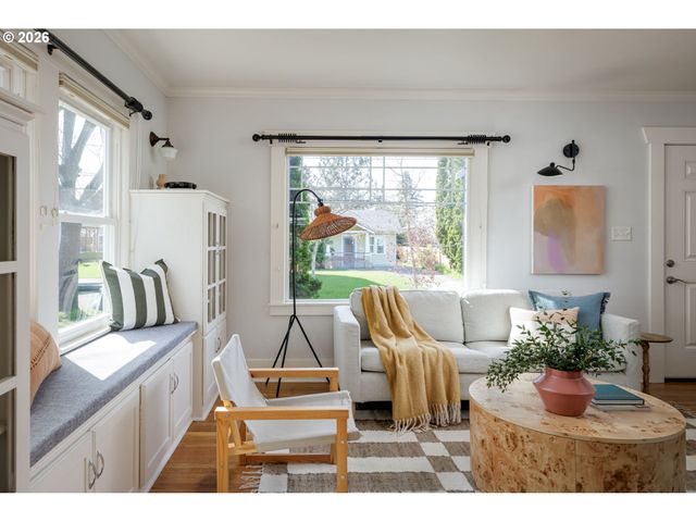 7236 N FENWICK Ave, Portland, OR 97217