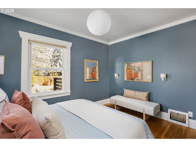 7236 N FENWICK Ave, Portland, OR 97217