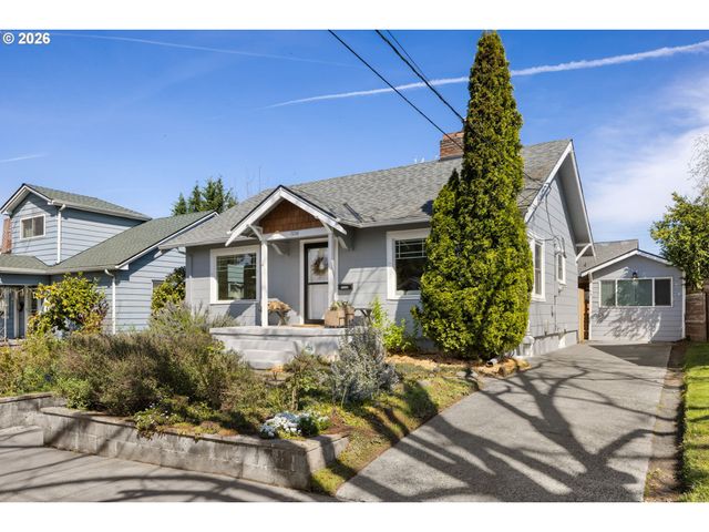 7236 N FENWICK Ave, Portland, OR 97217