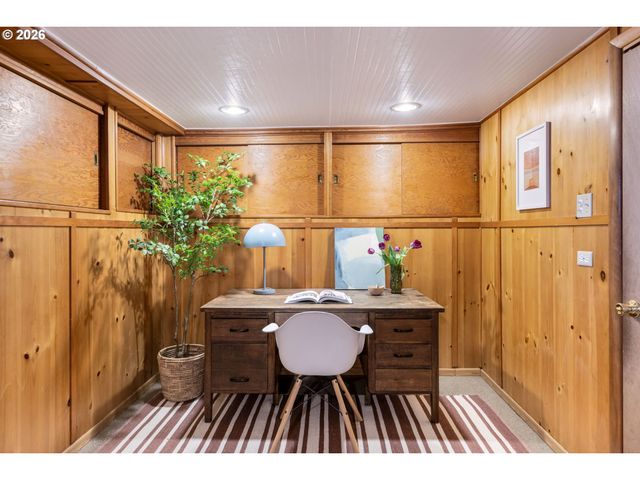 7236 N FENWICK Ave, Portland, OR 97217