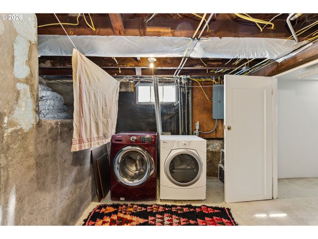 7236 N FENWICK Ave, Portland, OR 97217