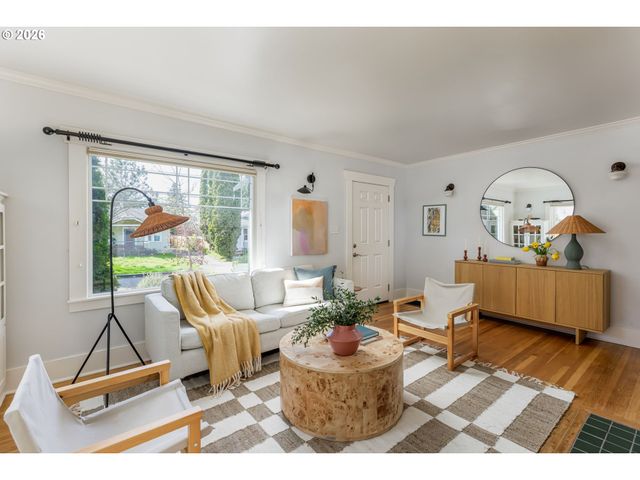 7236 N FENWICK Ave, Portland, OR 97217