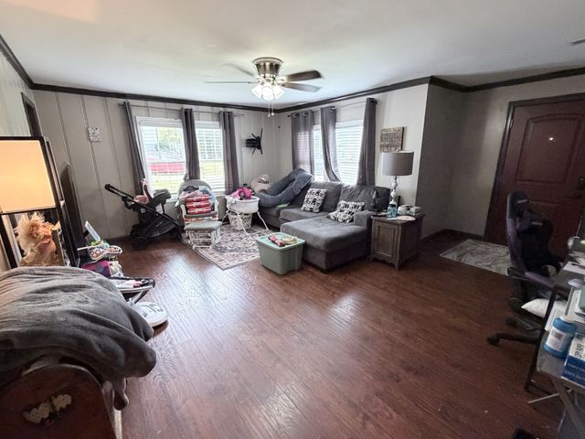 215 St Clair St, Tracy City, TN 37387