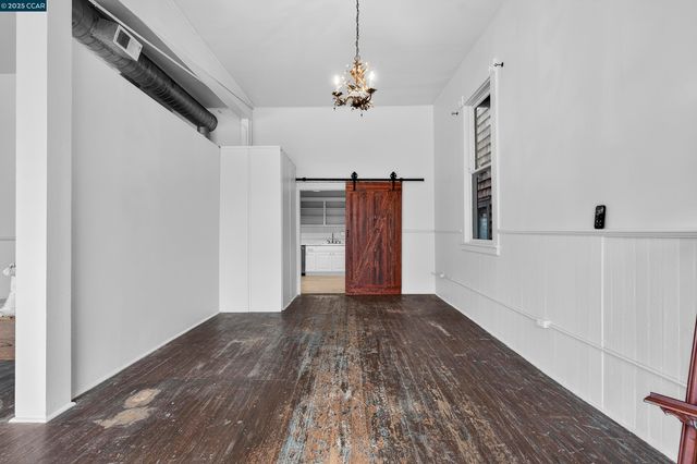 725 Loring Ave, Crockett, CA 94525