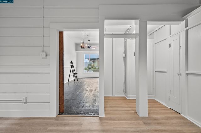 725 Loring Ave, Crockett, CA 94525