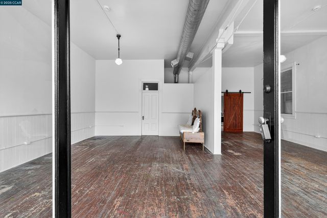 725 Loring Ave, Crockett, CA 94525