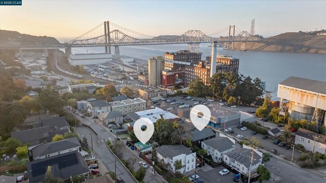 725 Loring Ave, Crockett, CA 94525