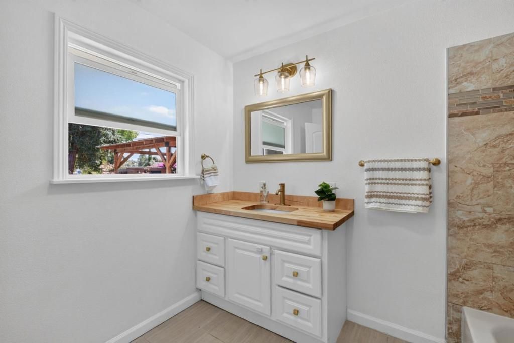 Image 19 of property listing at 1456 B Street, Hayward, CA 94541
