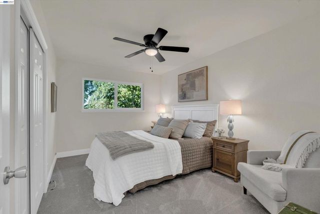 327 Kingston Ave, Martinez, CA 94553