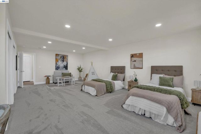 327 Kingston Ave, Martinez, CA 94553