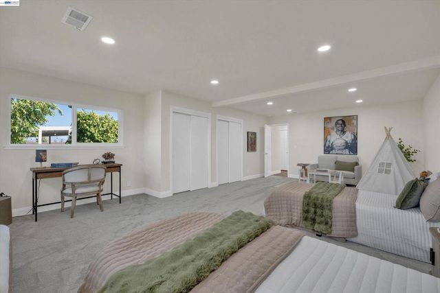 327 Kingston Ave, Martinez, CA 94553