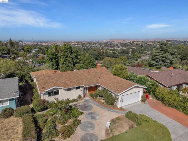 327 Kingston Ave, Martinez, CA 94553