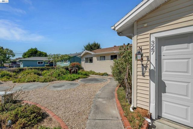 327 Kingston Ave, Martinez, CA 94553