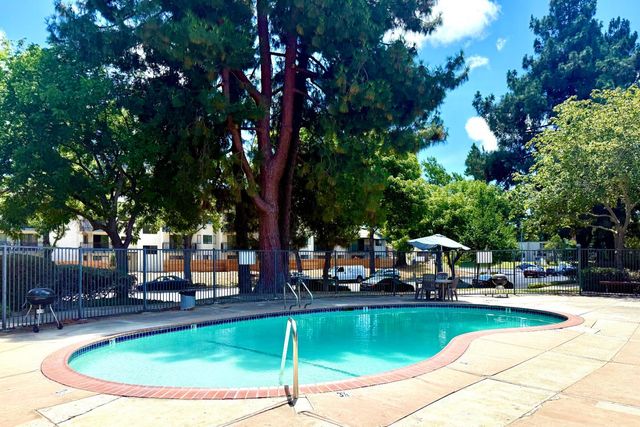 38455 Bronson Street 325, Fremont, CA 94536