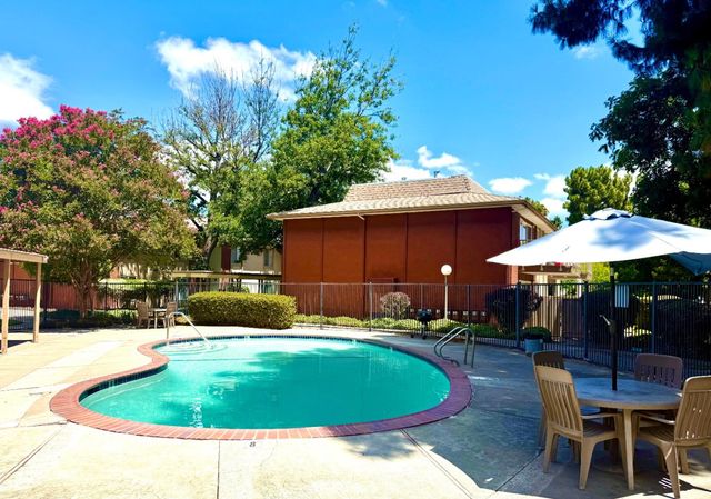 38455 Bronson Street 325, Fremont, CA 94536