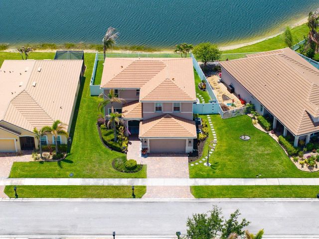 11561 SW Rowena Street, Port St. Lucie, FL 34987