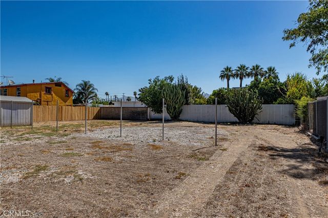 3342 Eucalyptus Avenue, Riverside, CA 92507