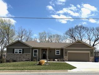 8355 Kill Creek Road, De Soto, KS 66018