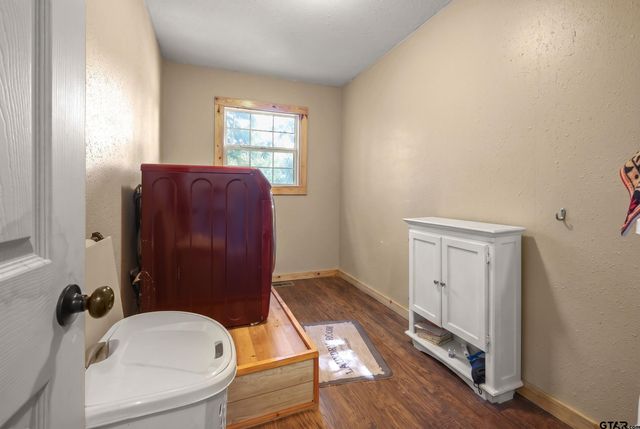 28300 County Road 2100, Kemp, TX 75143