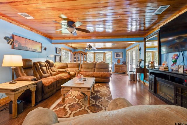 28300 County Road 2100, Kemp, TX 75143