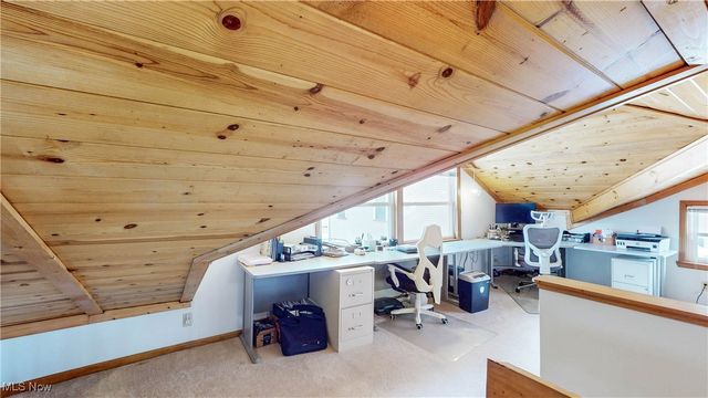 17544 Pine Court, Lake Milton, OH 44429