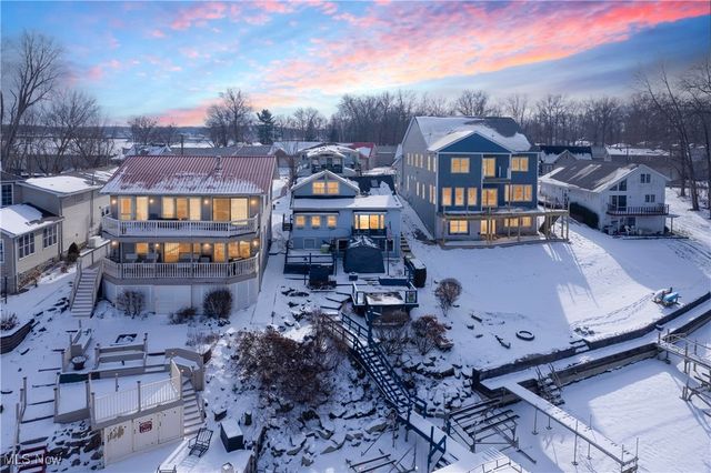 17544 Pine Court, Lake Milton, OH 44429