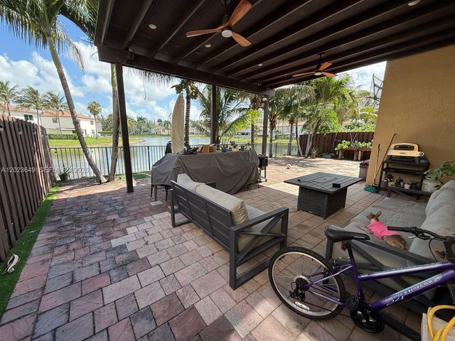 9907 NW 87th Terrace, Doral, FL 33178