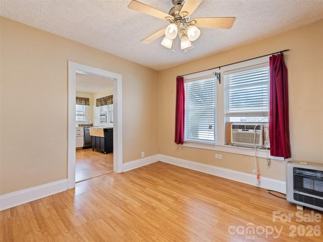 821 N Main Street, Canton, NC 28716
