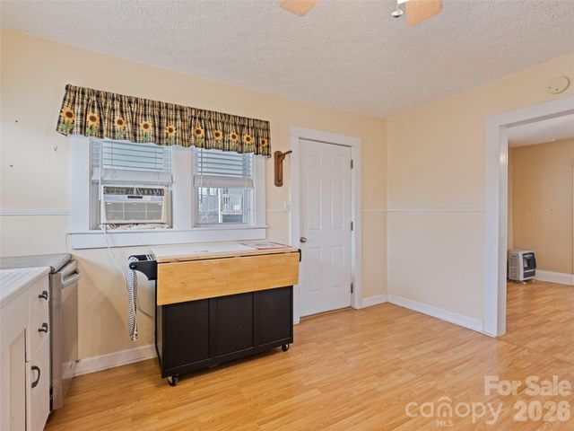 821 N Main Street, Canton, NC 28716